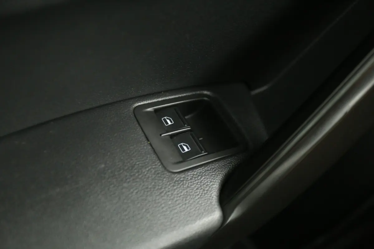 Maxi 2.0 TDI 102PK L2H1 | Airco | Cruise | Trekhaak | Parkeersens. | Elektrpakket