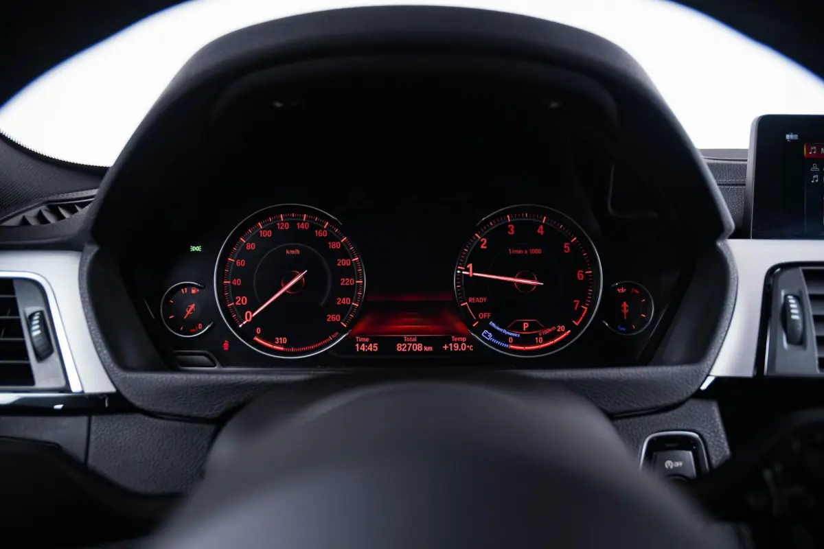 418i M Sport Achteruitrijcamera - Cruise control - Sportstoelen - Elektrisch verwarmde voorstoelen - HiFi System - Navigatiesysteem Professional - PDC voor/achter -