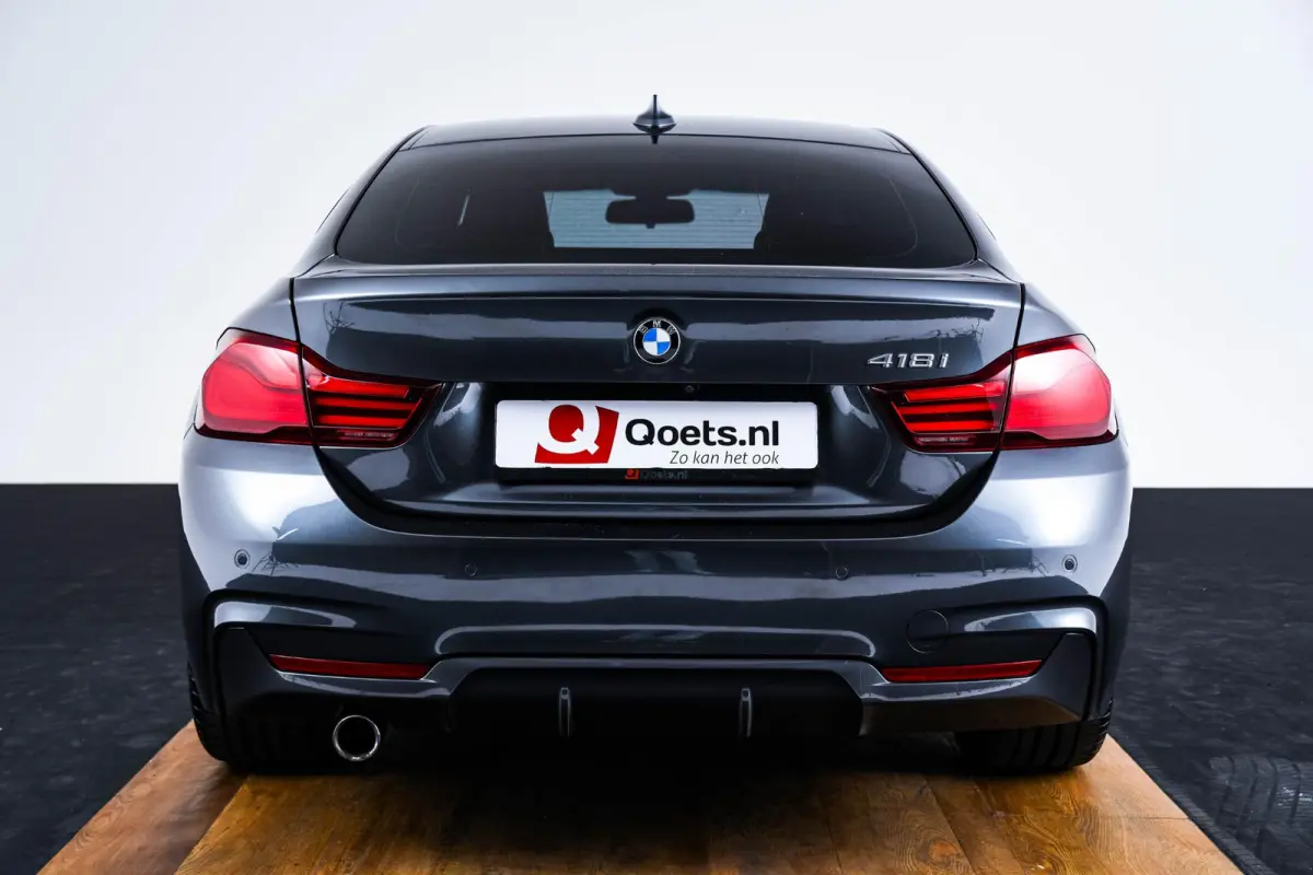 418i M Sport Achteruitrijcamera - Cruise control - Sportstoelen - Elektrisch verwarmde voorstoelen - HiFi System - Navigatiesysteem Professional - PDC voor/achter -