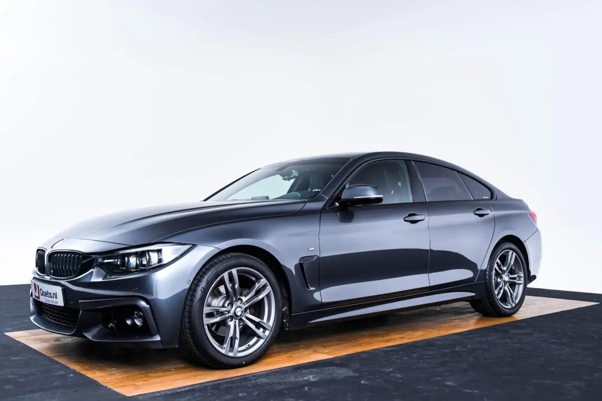 418i M Sport Achteruitrijcamera - Cruise control - Sportstoelen - Elektrisch verwarmde voorstoelen - HiFi System - Navigatiesysteem Professional - PDC voor/achter -