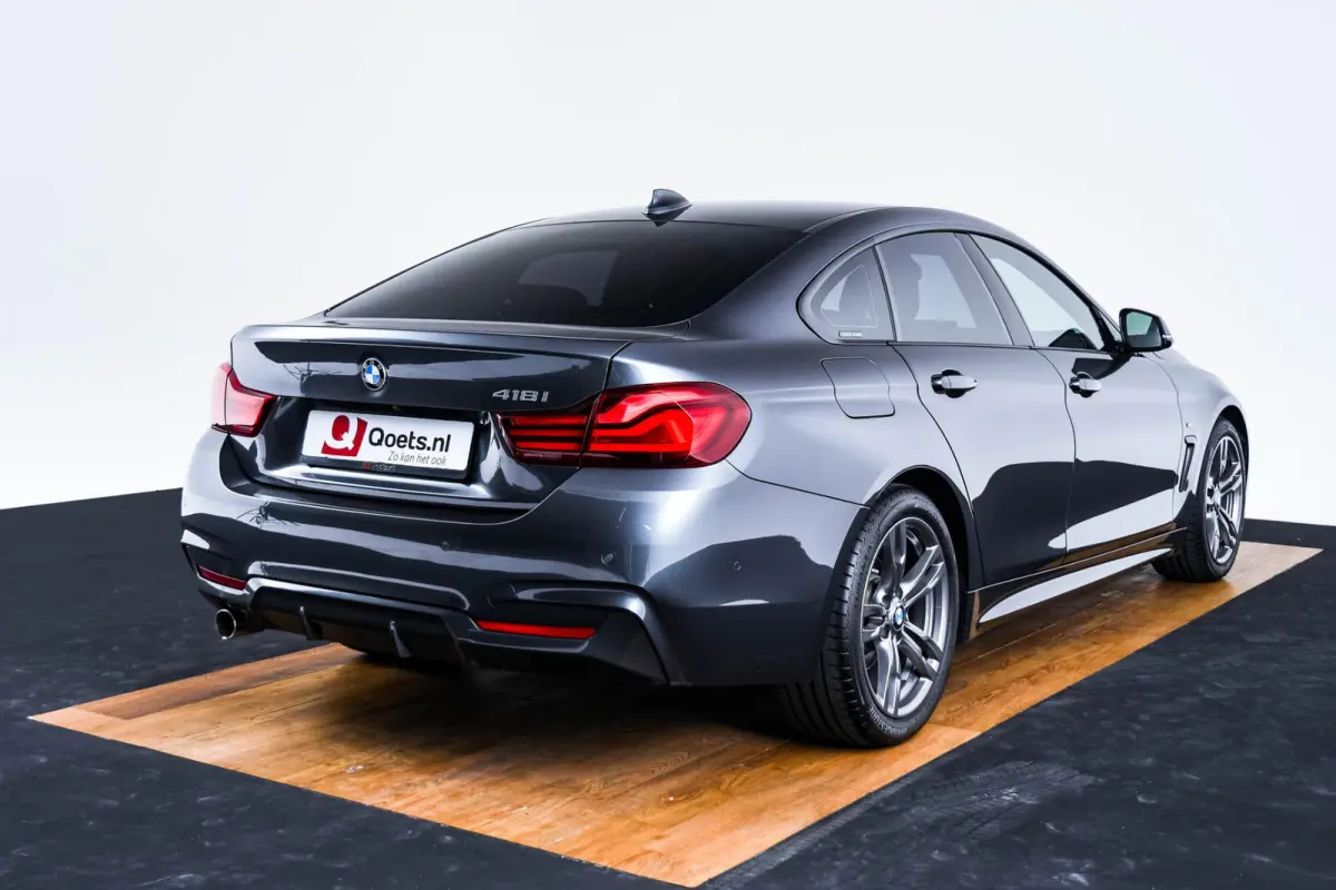 418i M Sport Achteruitrijcamera - Cruise control - Sportstoelen - Elektrisch verwarmde voorstoelen - HiFi System - Navigatiesysteem Professional - PDC voor/achter -