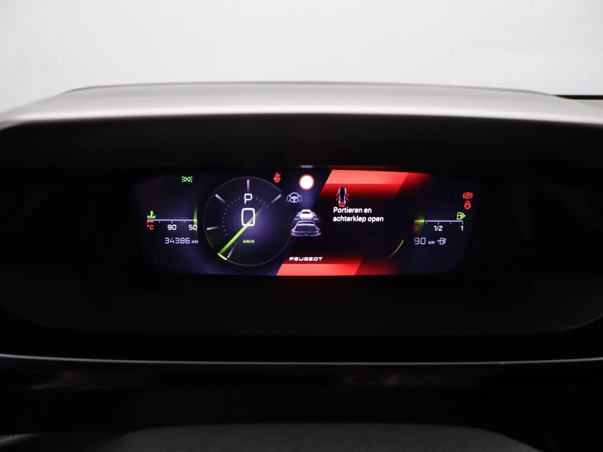 1.2 PureTech GT 130 EAT8 Panorama Dak | Navigatie | Elektrische Stoelen met Geheugenfunctie | Parkeersensoren Voor en Achter | 360* Graden Camera | Dodehoekbewaking | Elektrische Kofferklep
