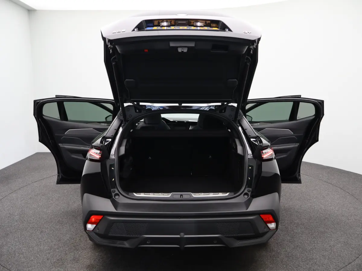 1.2 PureTech GT 130 EAT8 Panorama Dak | Navigatie | Elektrische Stoelen met Geheugenfunctie | Parkeersensoren Voor en Achter | 360* Graden Camera | Dodehoekbewaking | Elektrische Kofferklep