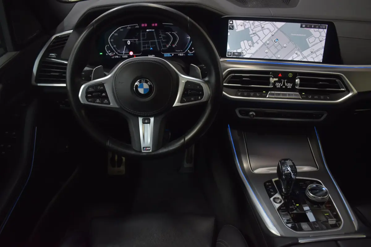 45e M-Sport xDrive 394pk | AKRAPOVIC | CRYSTAL POOK | PANODAK