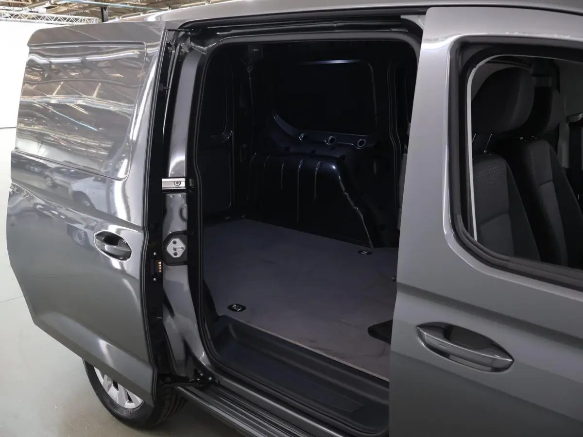 1.5 EcoBoost | PHEV | L2 | LIMITED | CLIMATE CONTROL | TREKHAAK | ADAPTIVE CRUISE CONTROL | NAVIGATIE | PARKEERCAMERA | PARKEERSENSOREN VOOR EN ACHTER | IN KLEUR GESPOTEN BUMPERS