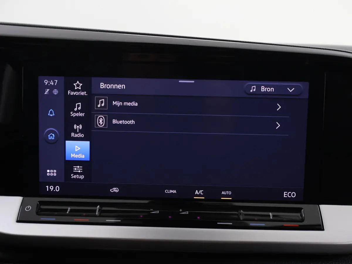 1.5 EcoBoost | PHEV | L2 | LIMITED | CLIMATE CONTROL | TREKHAAK | ADAPTIVE CRUISE CONTROL | NAVIGATIE | PARKEERCAMERA | PARKEERSENSOREN VOOR EN ACHTER | IN KLEUR GESPOTEN BUMPERS