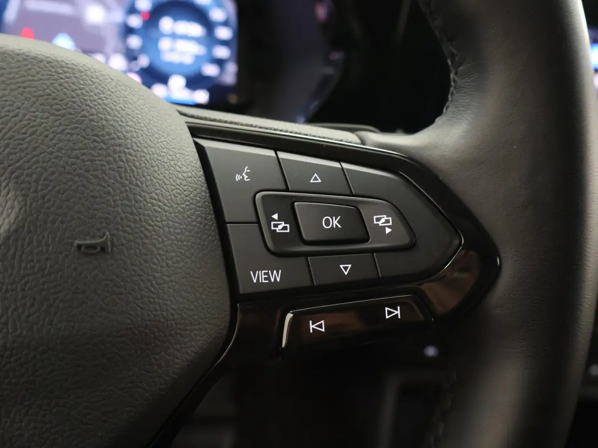 1.5 EcoBoost | PHEV | L2 | LIMITED | CLIMATE CONTROL | TREKHAAK | ADAPTIVE CRUISE CONTROL | NAVIGATIE | PARKEERCAMERA | PARKEERSENSOREN VOOR EN ACHTER | IN KLEUR GESPOTEN BUMPERS