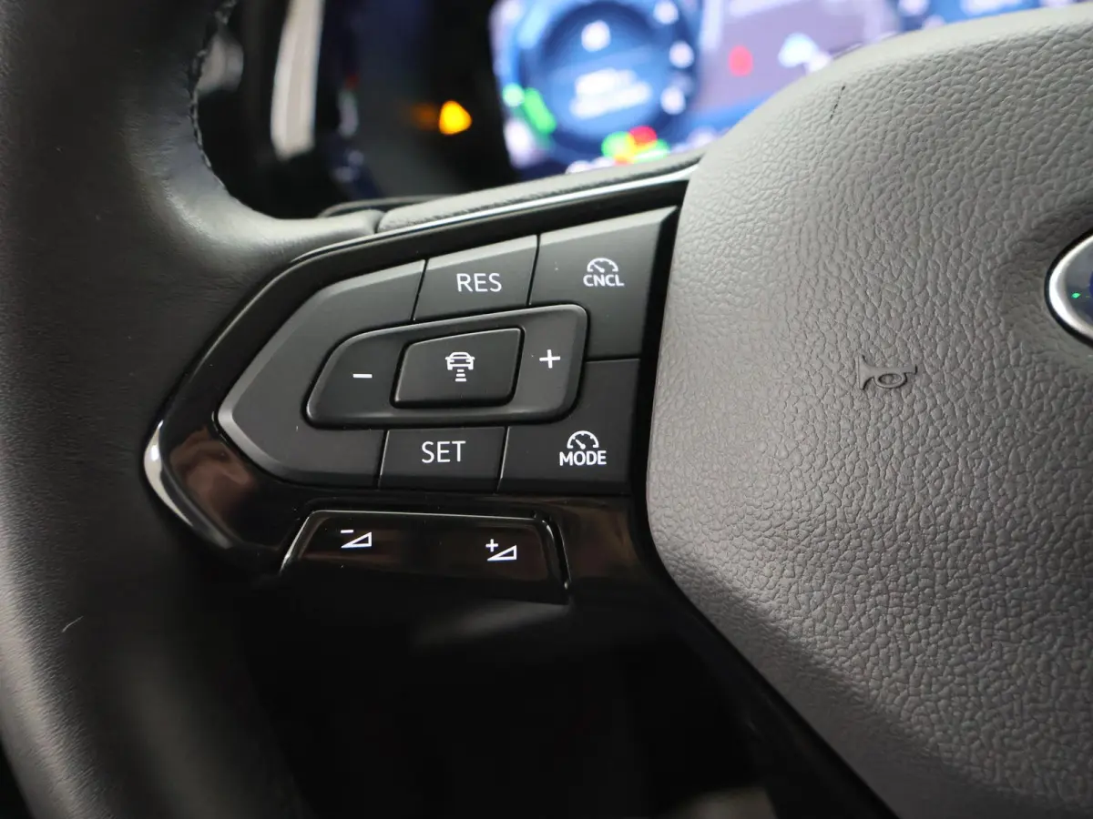 1.5 EcoBoost | PHEV | L2 | LIMITED | CLIMATE CONTROL | TREKHAAK | ADAPTIVE CRUISE CONTROL | NAVIGATIE | PARKEERCAMERA | PARKEERSENSOREN VOOR EN ACHTER | IN KLEUR GESPOTEN BUMPERS