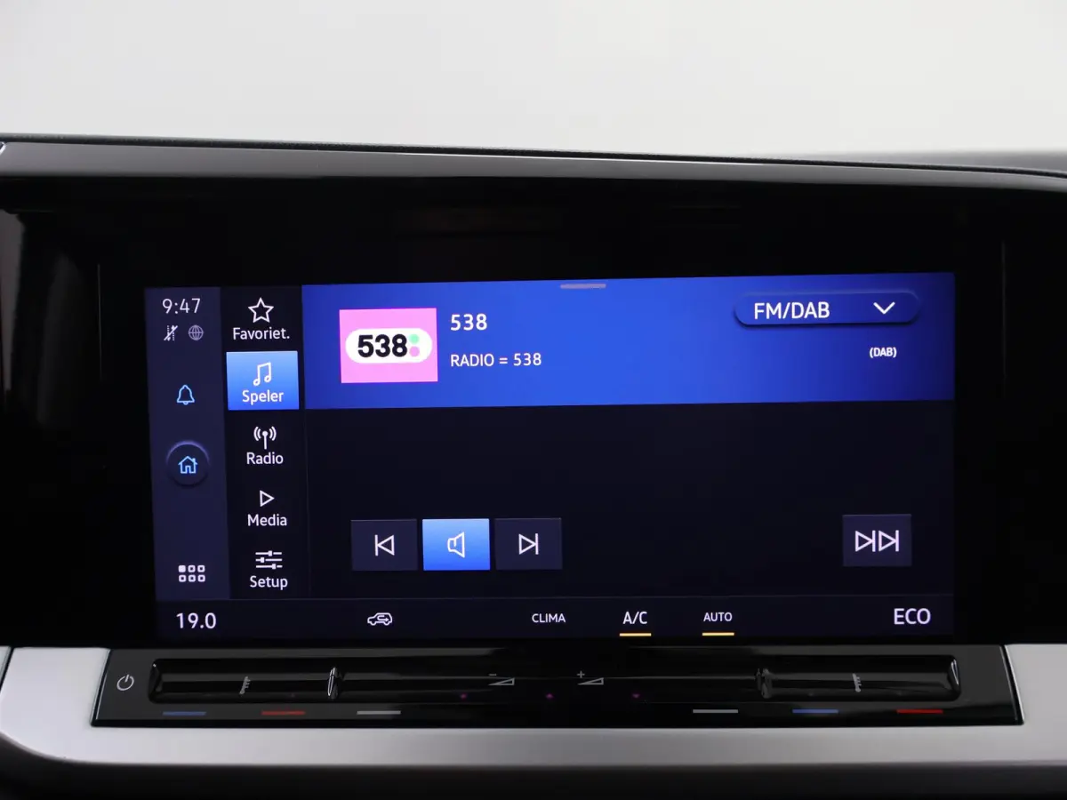 1.5 EcoBoost | PHEV | L2 | LIMITED | CLIMATE CONTROL | TREKHAAK | ADAPTIVE CRUISE CONTROL | NAVIGATIE | PARKEERCAMERA | PARKEERSENSOREN VOOR EN ACHTER | IN KLEUR GESPOTEN BUMPERS