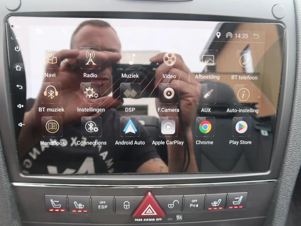 200 K. AUT F-1 NAVIGATIE|CARPLAY|AIRSCARF|AIRCO|BLUETOOTH|PDC|GOED ONDERHOUDEN