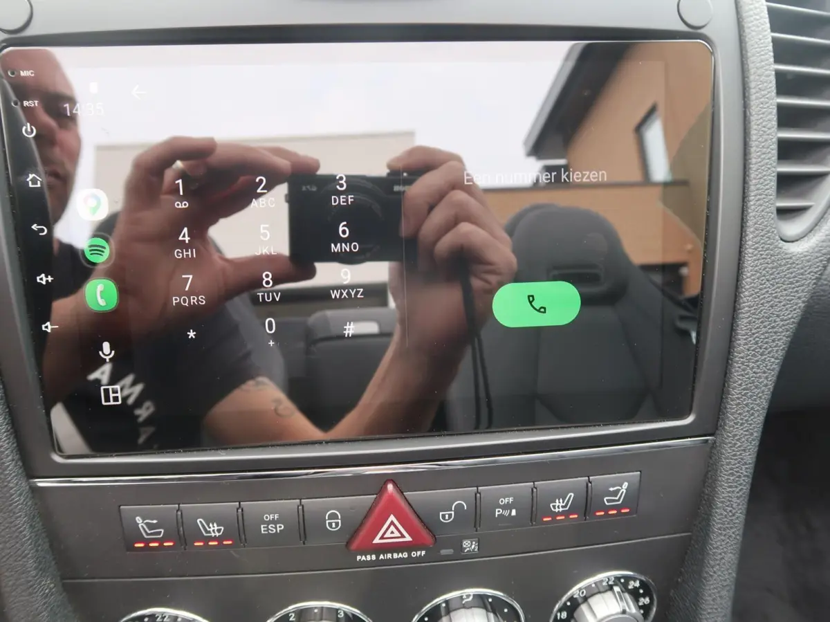 200 K. AUT F-1 NAVIGATIE|CARPLAY|AIRSCARF|AIRCO|BLUETOOTH|PDC|GOED ONDERHOUDEN