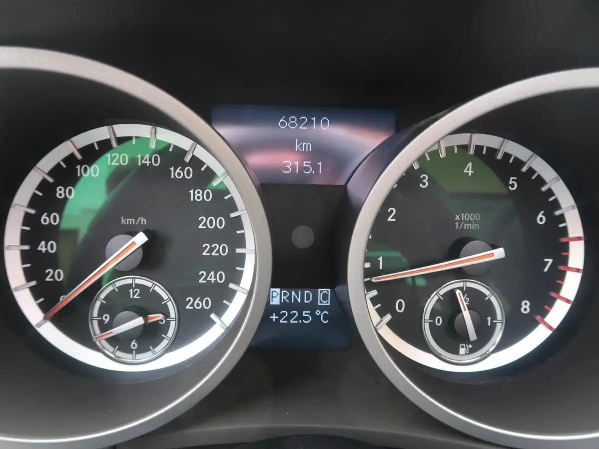 200 K. AUT F-1 NAVIGATIE|CARPLAY|AIRSCARF|AIRCO|BLUETOOTH|PDC|GOED ONDERHOUDEN