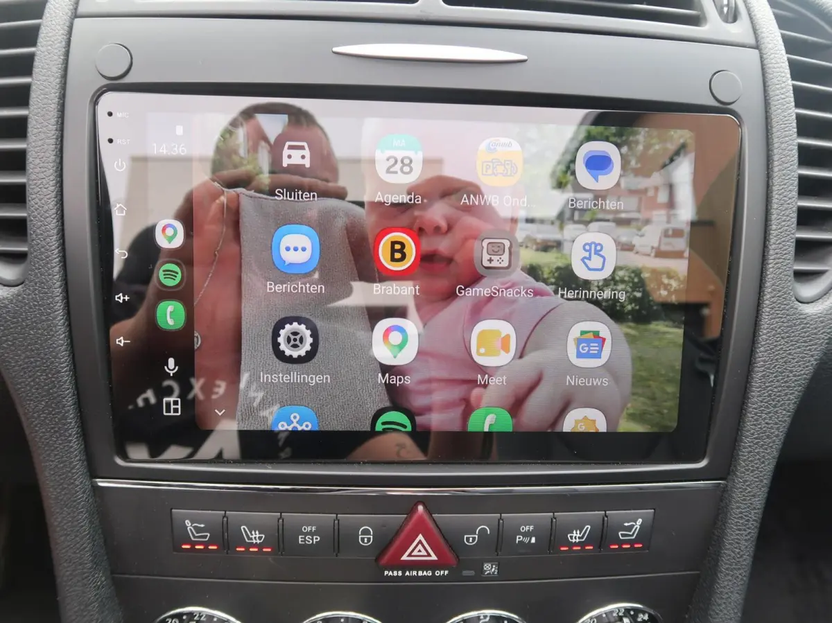 200 K. AUT F-1 NAVIGATIE|CARPLAY|AIRSCARF|AIRCO|BLUETOOTH|PDC|GOED ONDERHOUDEN