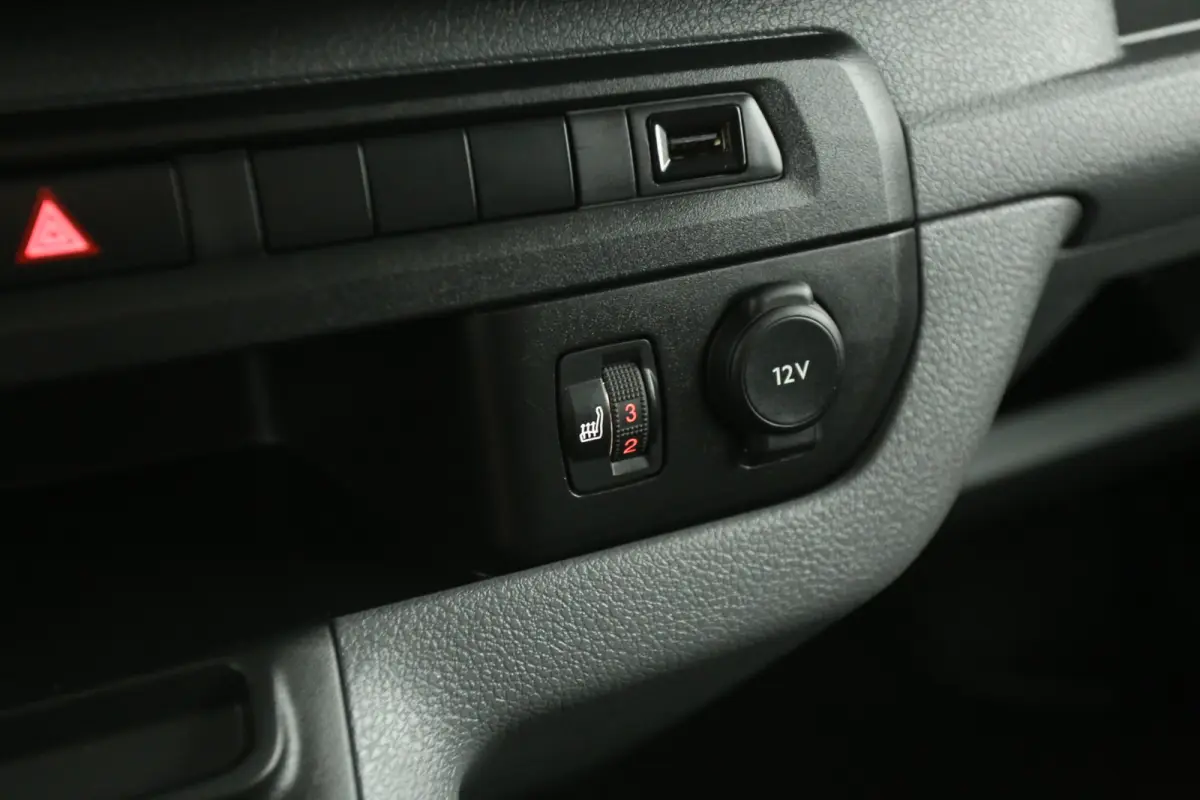 75 kWh L2H1 | Snelladen | SOH 91% | Airco | Camera | Cruise | Carplay | 3 Zits | Trekhaak