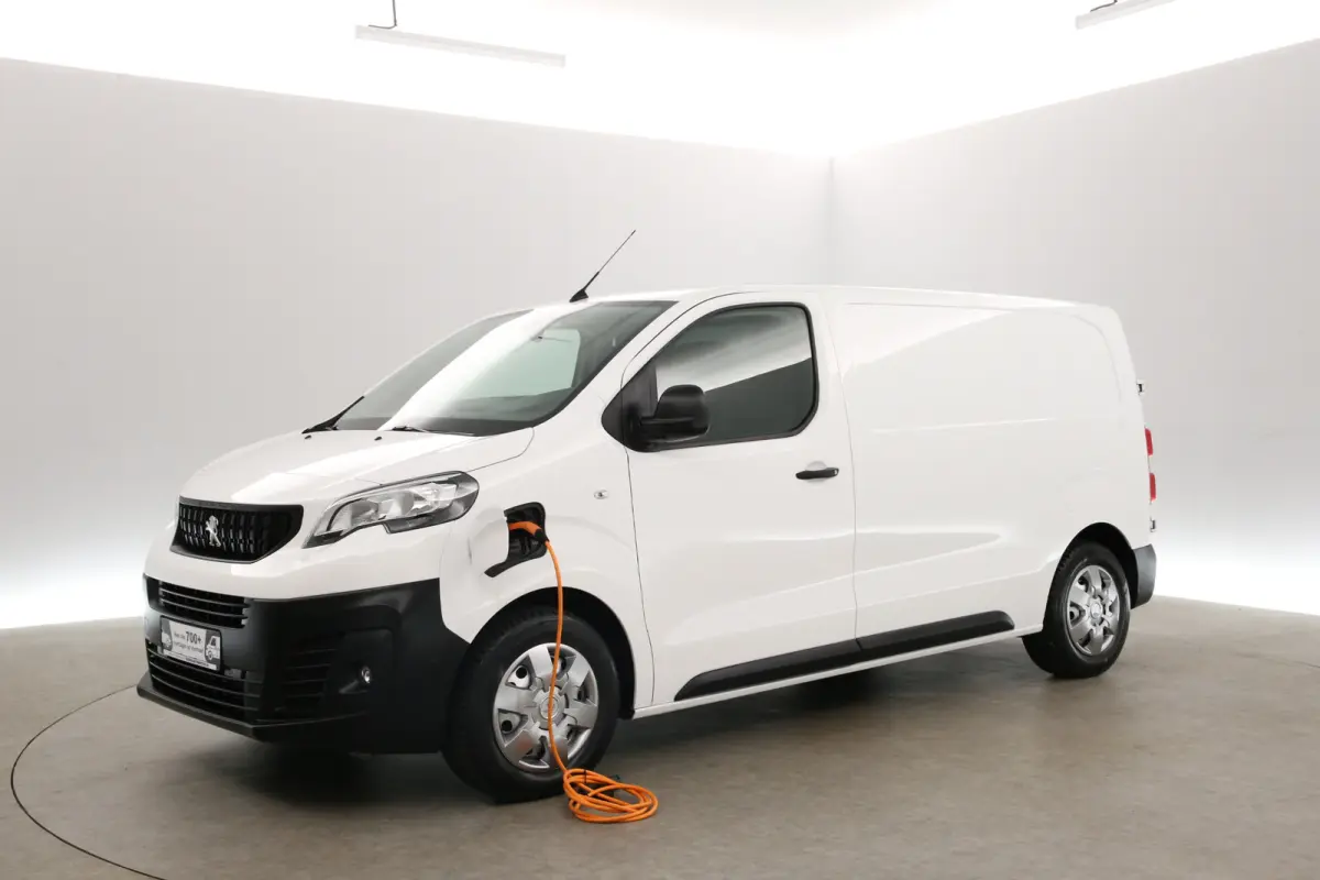 75 kWh L2H1 | Snelladen | SOH 91% | Airco | Camera | Cruise | Carplay | 3 Zits | Trekhaak
