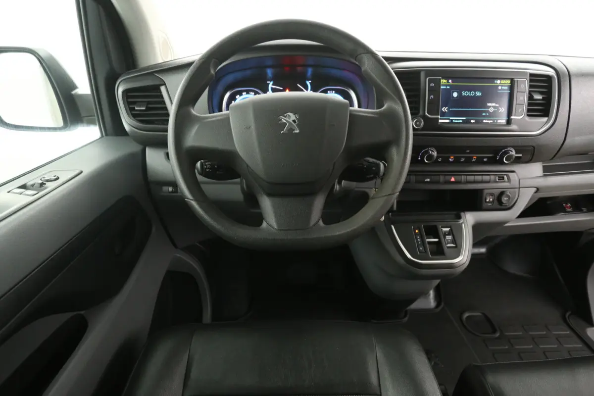 75 kWh L2H1 | Snelladen | SOH 91% | Airco | Camera | Cruise | Carplay | 3 Zits | Trekhaak
