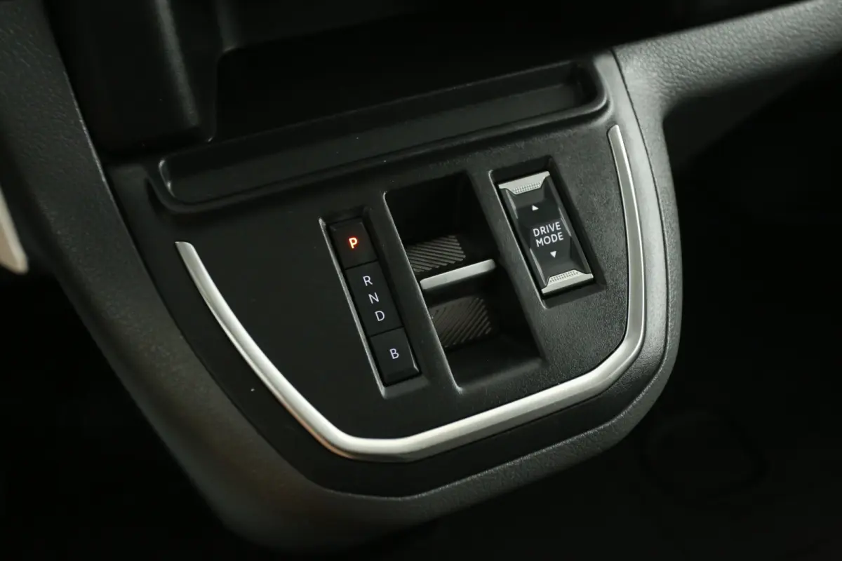 75 kWh L2H1 | Snelladen | SOH 91% | Airco | Camera | Cruise | Carplay | 3 Zits | Trekhaak
