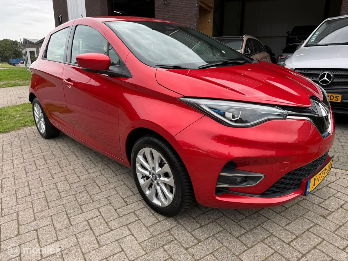 R135 Intens 52 kWh accu huur