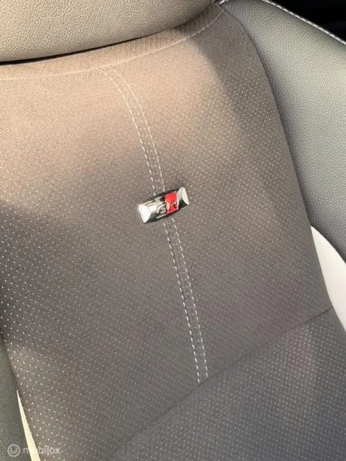 1.5 Hybrid GR-Sport