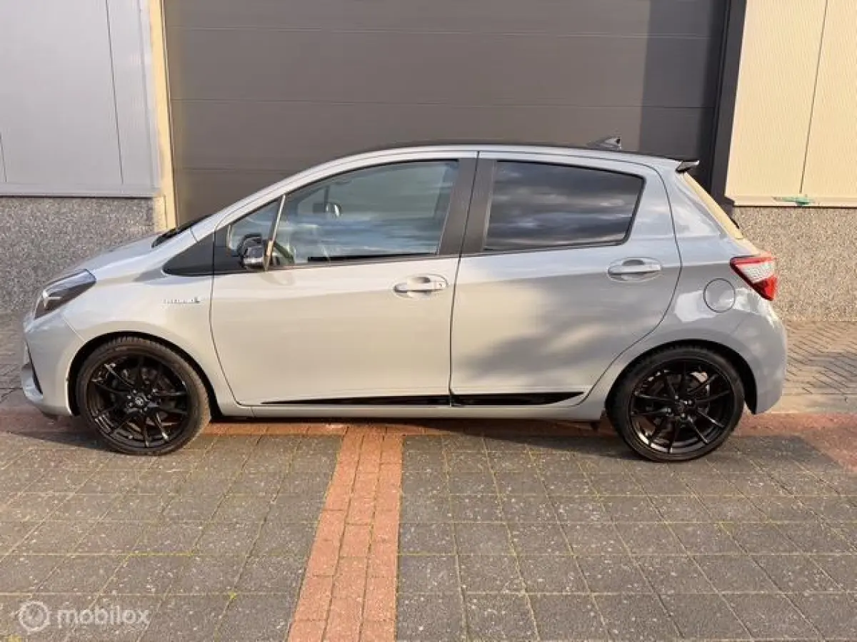 1.5 Hybrid GR-Sport