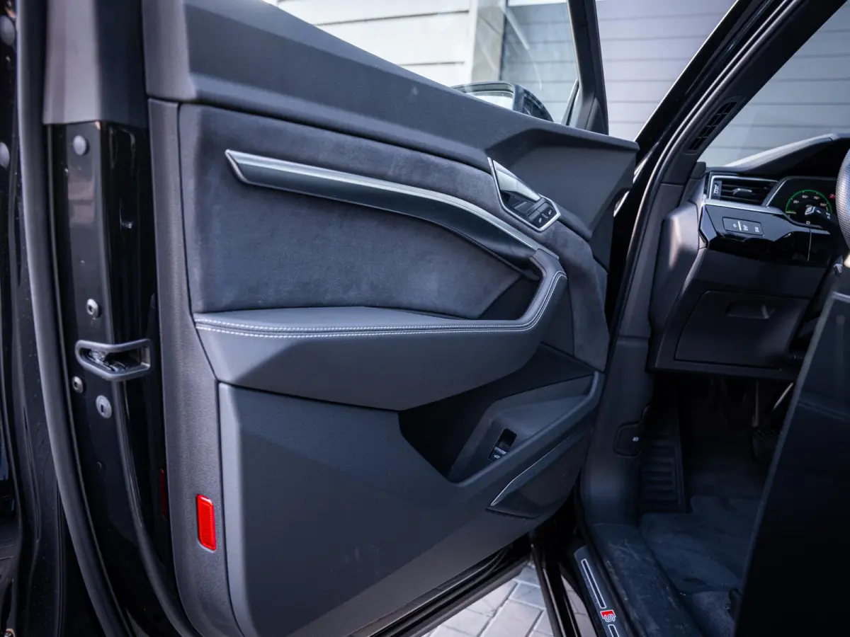 55 quattro S edition 95 kWh 3x S-Line l Pano l HUD l B&O l Luchtv.