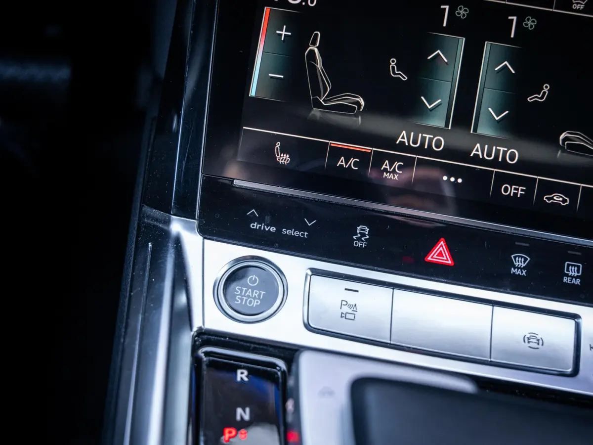 55 quattro S edition 95 kWh 3x S-Line l Pano l HUD l B&O l Luchtv.