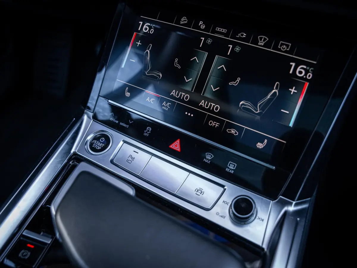 55 quattro S edition 95 kWh 3x S-Line l Pano l HUD l B&O l Luchtv.