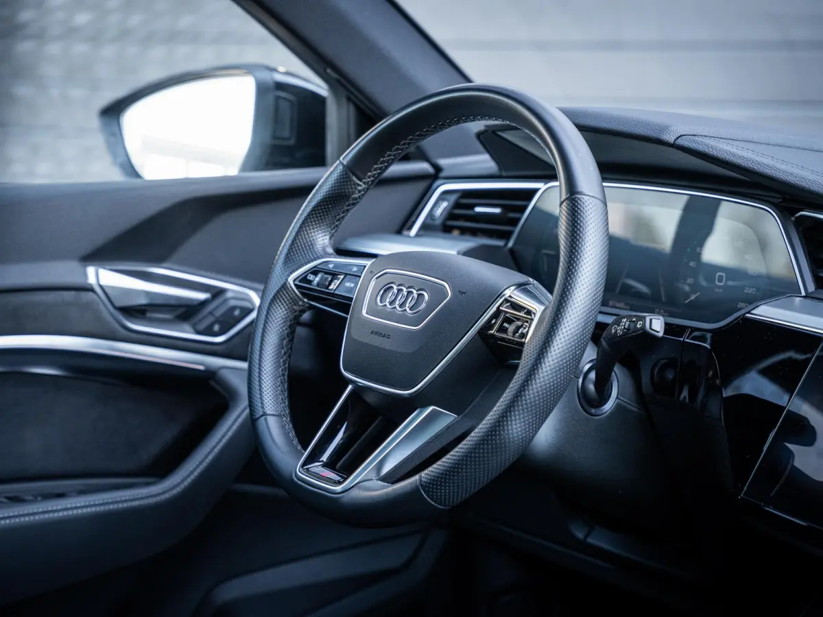 55 quattro S edition 95 kWh 3x S-Line l Pano l HUD l B&O l Luchtv.