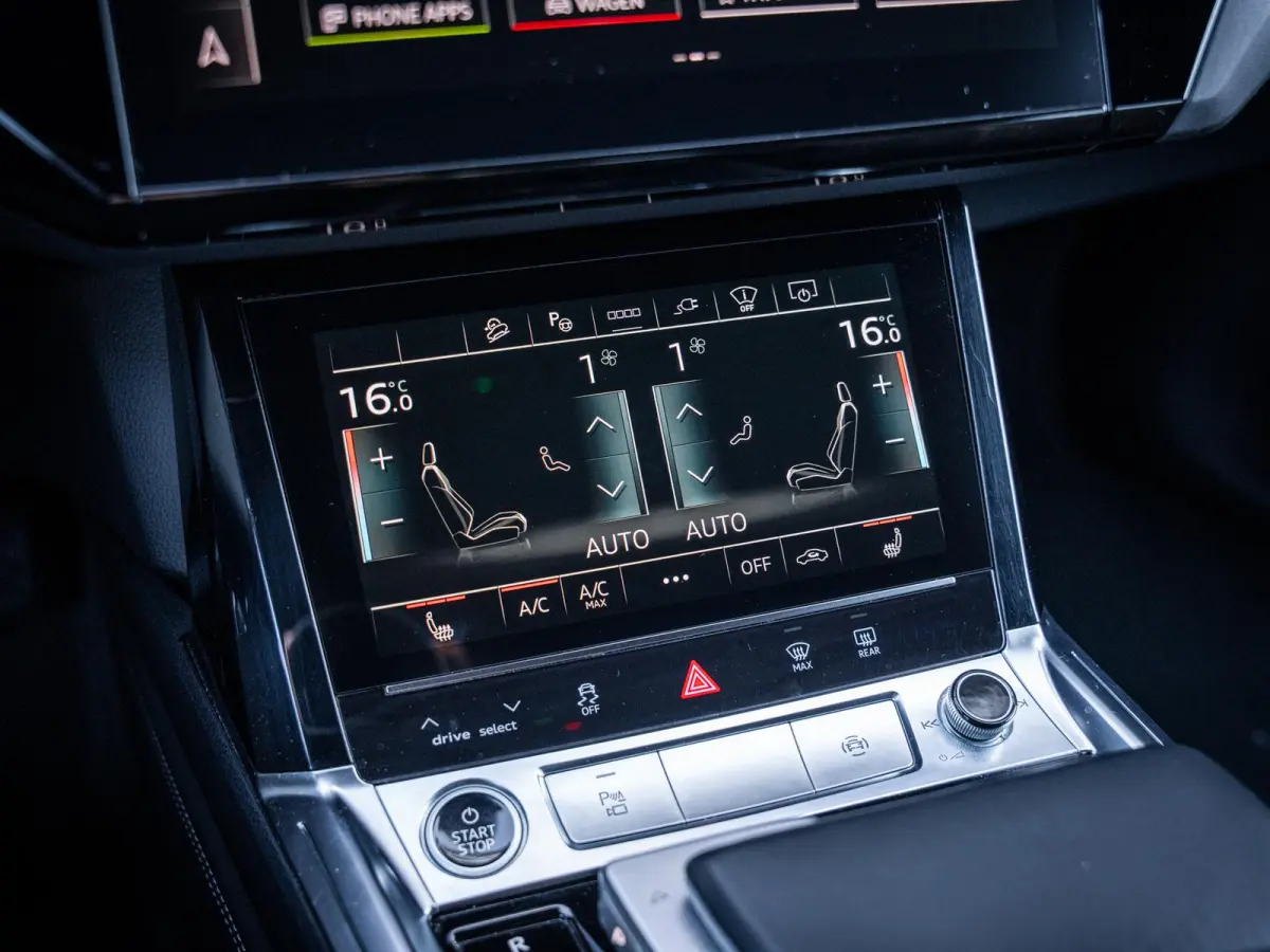 55 quattro S edition 95 kWh 3x S-Line l Pano l HUD l B&O l Luchtv.