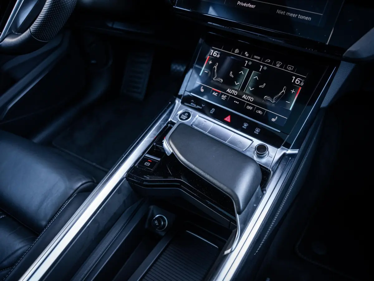 55 quattro S edition 95 kWh 3x S-Line l Pano l HUD l B&O l Luchtv.