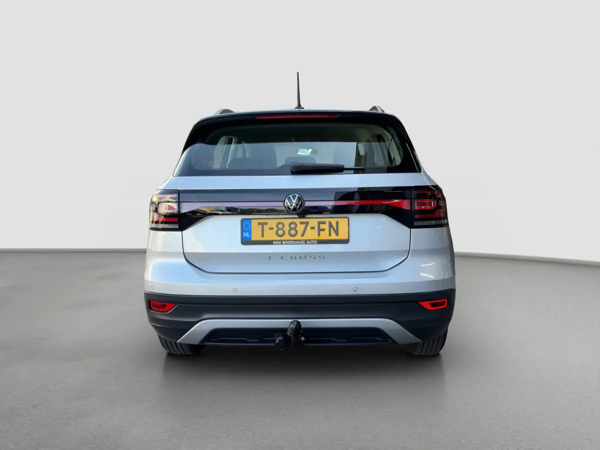 1.0 TSI Life Automaat | Camera | Adaptive Cruise | Velgen | Carplay | Trekhaak | Stoelverwarming | Dakrails | Metallic lak | DAB | Parkeersensoren