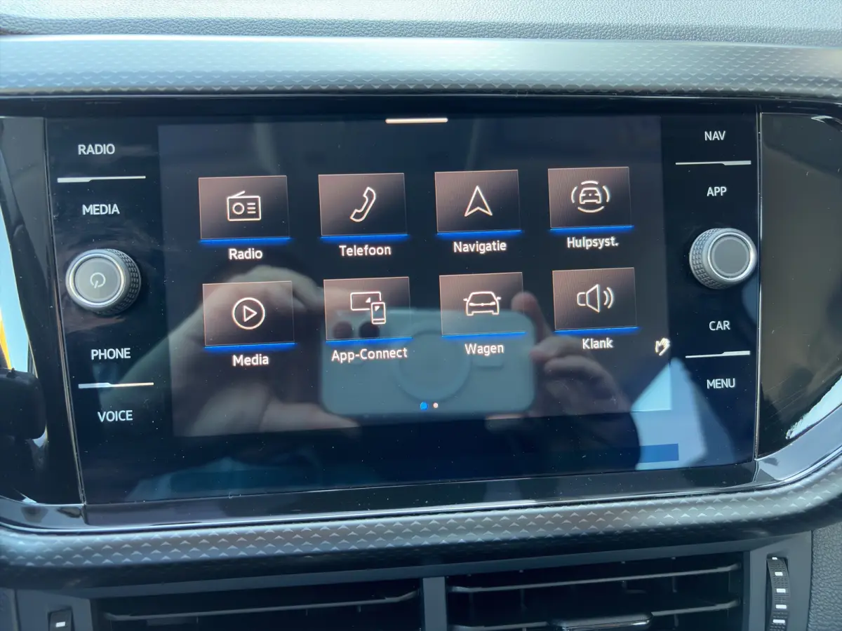 1.0 TSI Life Automaat | Camera | Adaptive Cruise | Velgen | Carplay | Trekhaak | Stoelverwarming | Dakrails | Metallic lak | DAB | Parkeersensoren