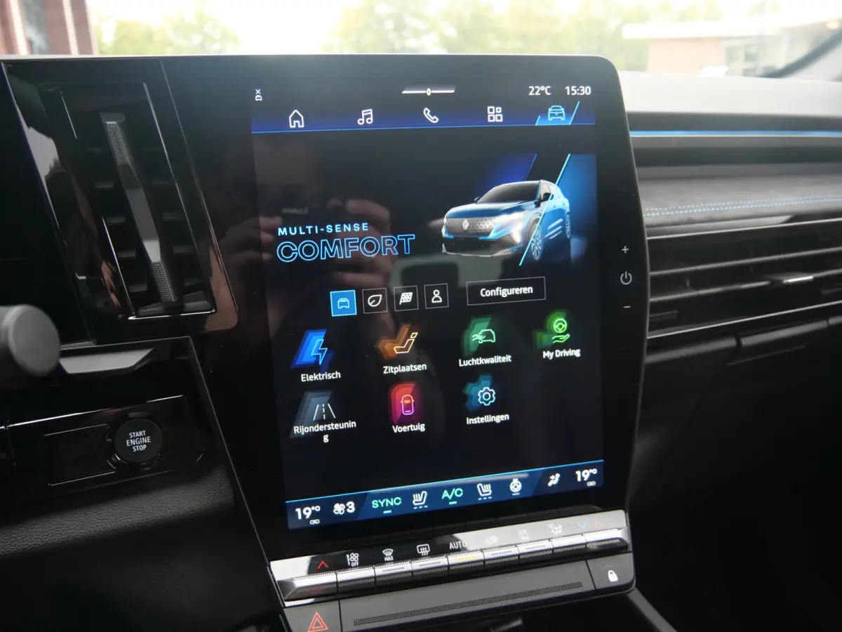 1.2 E-Tech full hybrid 200 Pk esprit Alpine Automaat Navi / DAB / Camera / Apple Carplay / 20 inch / Stoelverwarming