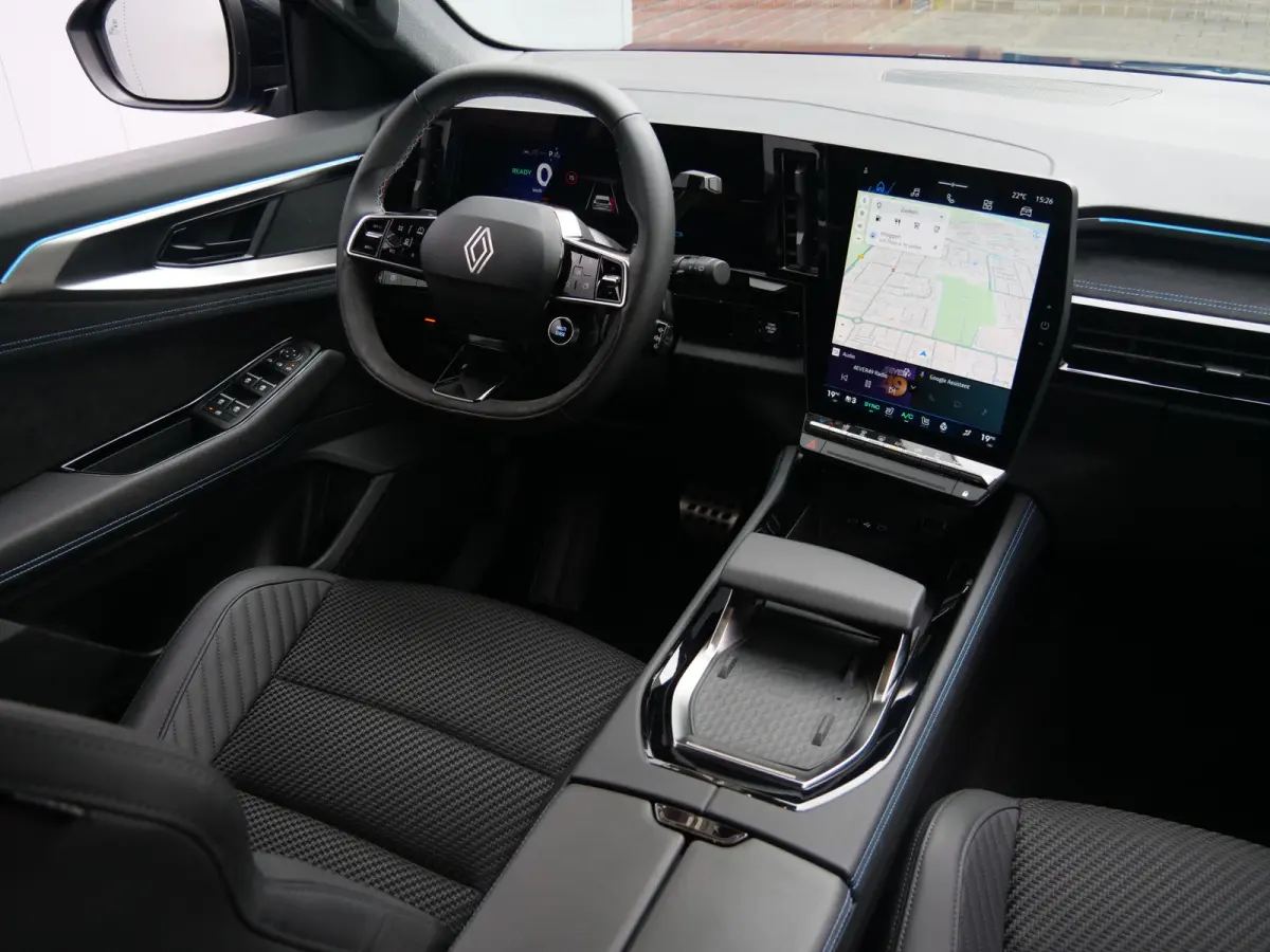 1.2 E-Tech full hybrid 200 Pk esprit Alpine Automaat Navi / DAB / Camera / Apple Carplay / 20 inch / Stoelverwarming