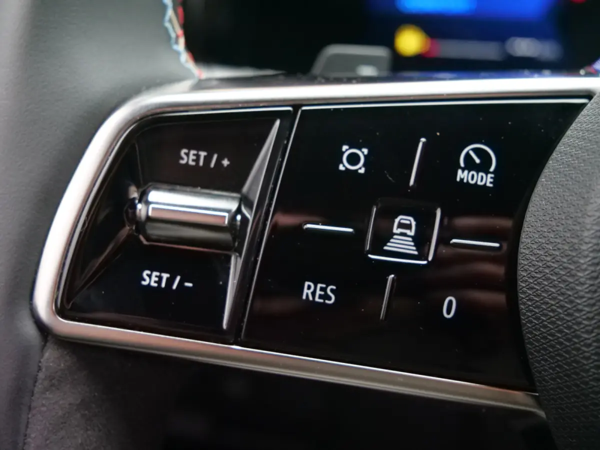 1.2 E-Tech full hybrid 200 Pk esprit Alpine Automaat Navi / DAB / Camera / Apple Carplay / 20 inch / Stoelverwarming