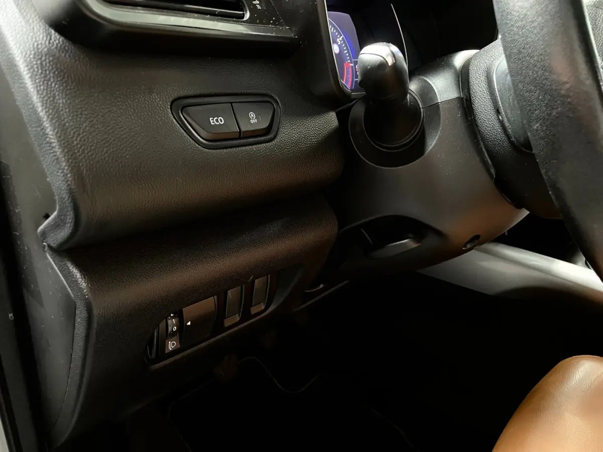 1.2 TCe Intens PANO NAVI LEER AIRCO