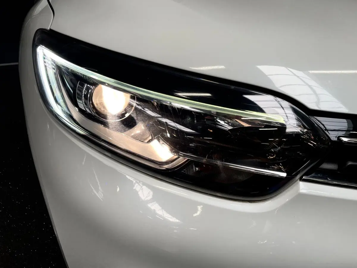 1.2 TCe Intens PANO NAVI LEER AIRCO