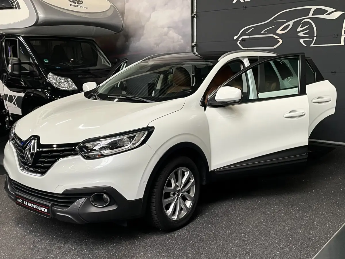 1.2 TCe Intens PANO NAVI LEER AIRCO