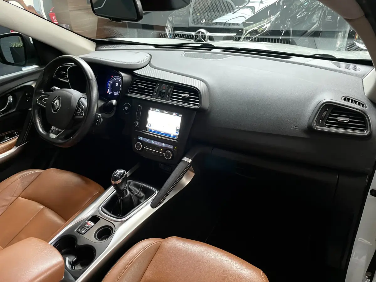 1.2 TCe Intens PANO NAVI LEER AIRCO