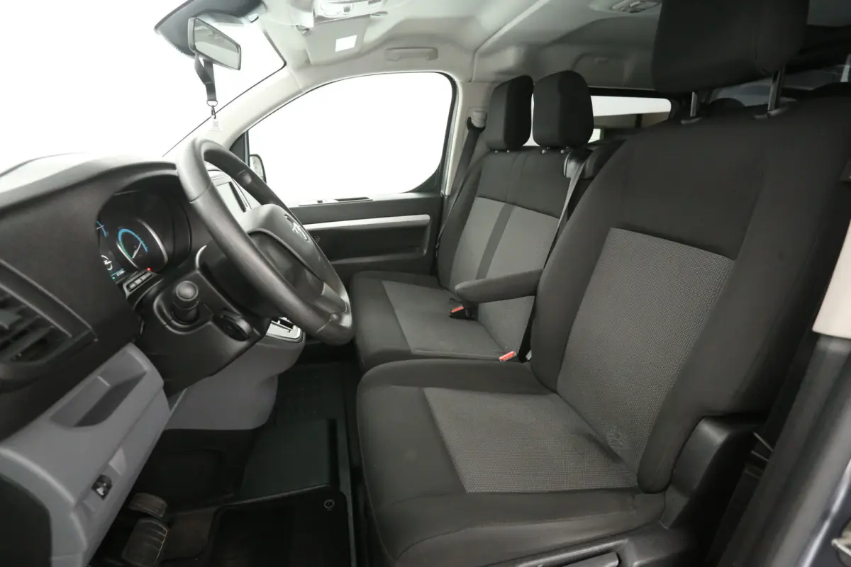 75 kWh L2H1 | Snelladen | SOH 93% | DC | 6 Zits | Airco | Cruise | Carplay | 3 Zits | Parkeersens.