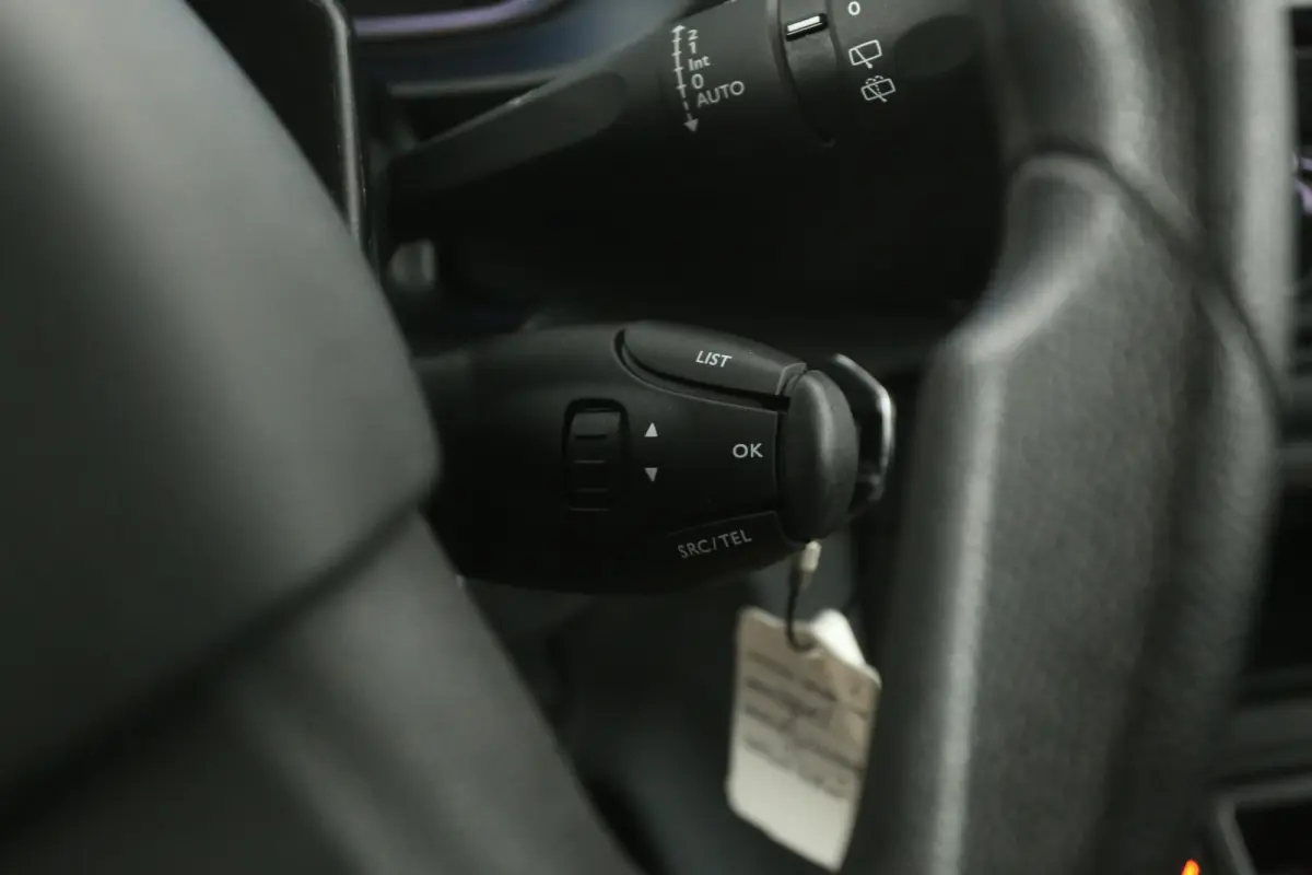 75 kWh L2H1 | Snelladen | SOH 93% | DC | 6 Zits | Airco | Cruise | Carplay | 3 Zits | Parkeersens.
