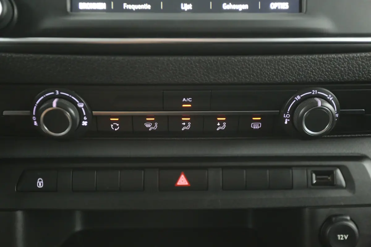 75 kWh L2H1 | Snelladen | SOH 93% | DC | 6 Zits | Airco | Cruise | Carplay | 3 Zits | Parkeersens.
