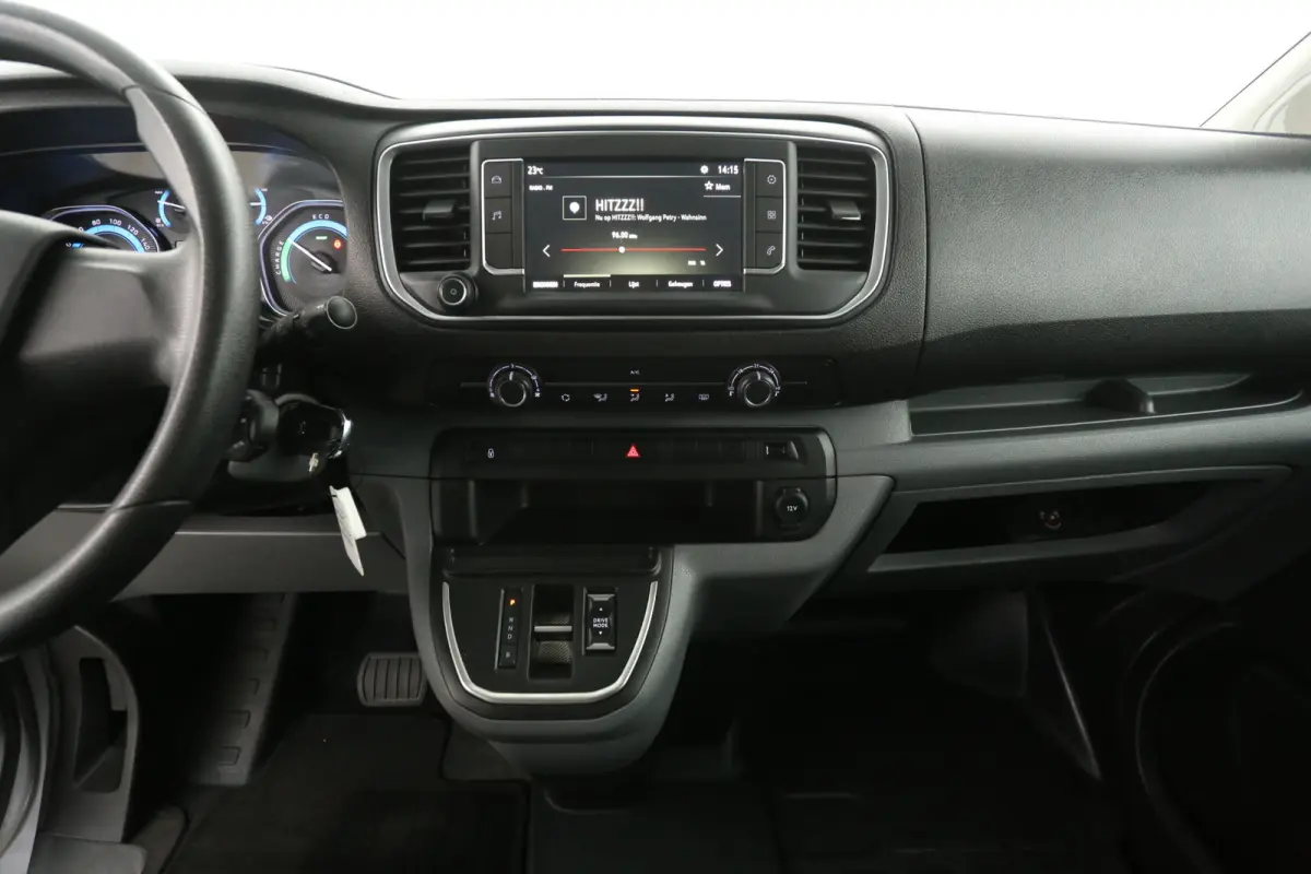 75 kWh L2H1 | Snelladen | SOH 93% | DC | 6 Zits | Airco | Cruise | Carplay | 3 Zits | Parkeersens.