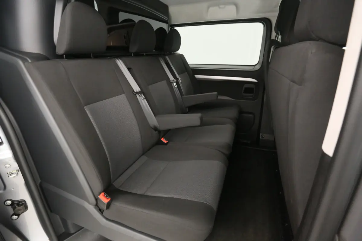 75 kWh L2H1 | Snelladen | SOH 93% | DC | 6 Zits | Airco | Cruise | Carplay | 3 Zits | Parkeersens.