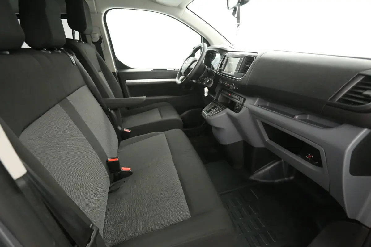 75 kWh L2H1 | Snelladen | SOH 93% | DC | 6 Zits | Airco | Cruise | Carplay | 3 Zits | Parkeersens.