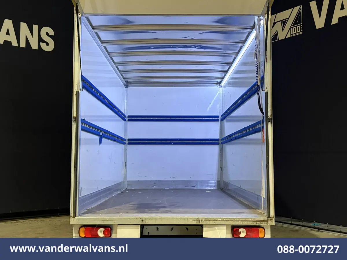 2.3 dCi 146pk Bakwagen 225cm Hoog Laadklep Euro6 Airco | Navigatie | LED | Cruisecontrol Bijrijdersbank