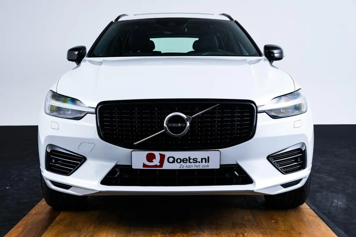 2.0 Recharge T6 AWD Inscription Trekhaak - Panoramadak - Cruise Control - Harman Kardon - Getinte Ruiten - Achteruitrijcamera - Licht-pakket - Elektrisch verstelbare/verwarmde stoelen -