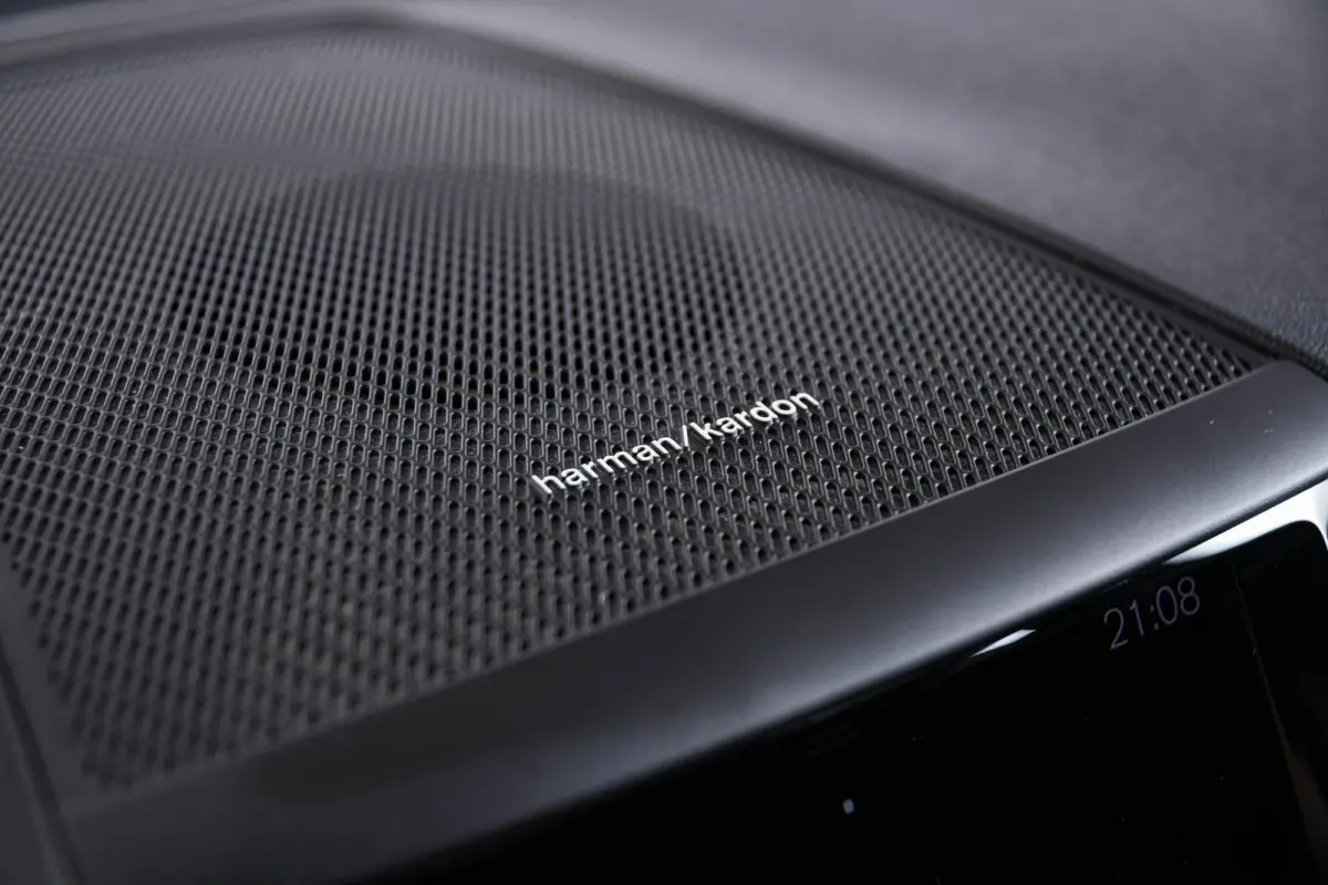 2.0 Recharge T6 AWD Inscription Trekhaak - Panoramadak - Cruise Control - Harman Kardon - Getinte Ruiten - Achteruitrijcamera - Licht-pakket - Elektrisch verstelbare/verwarmde stoelen -