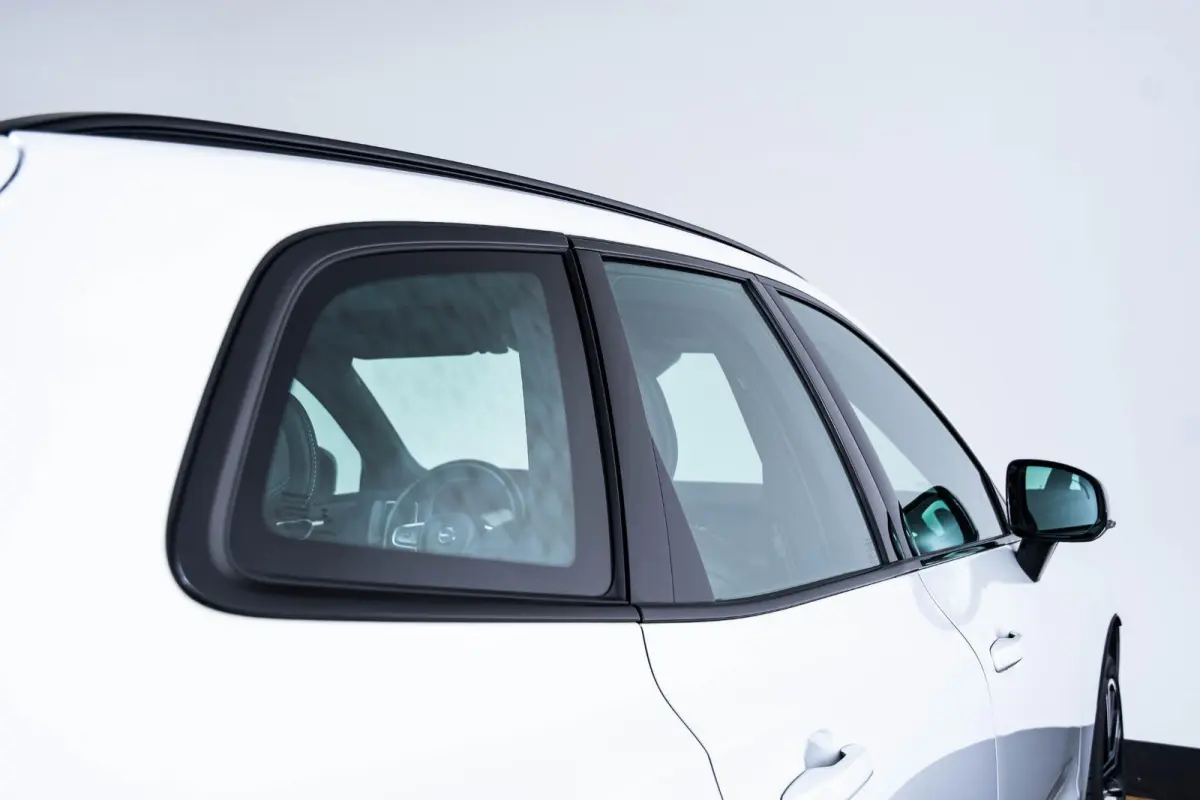 2.0 Recharge T6 AWD Inscription Trekhaak - Panoramadak - Cruise Control - Harman Kardon - Getinte Ruiten - Achteruitrijcamera - Licht-pakket - Elektrisch verstelbare/verwarmde stoelen -