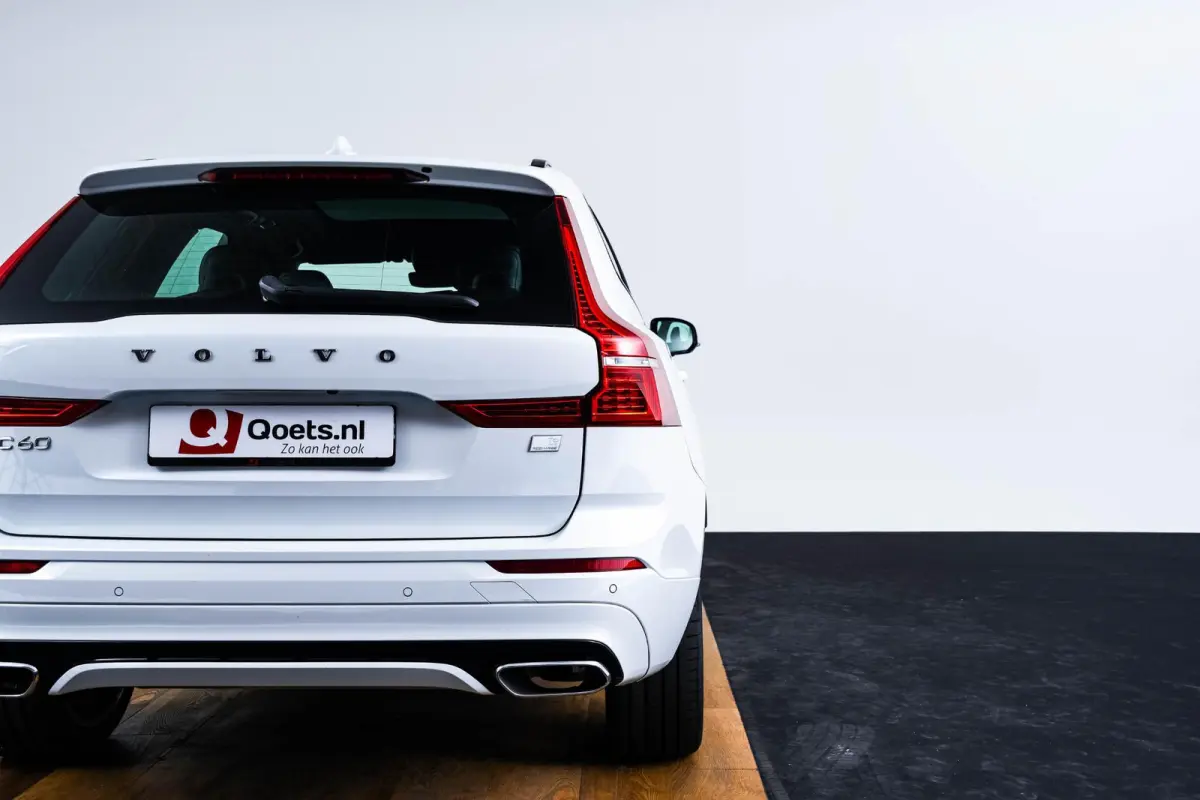 2.0 Recharge T6 AWD Inscription Trekhaak - Panoramadak - Cruise Control - Harman Kardon - Getinte Ruiten - Achteruitrijcamera - Licht-pakket - Elektrisch verstelbare/verwarmde stoelen -